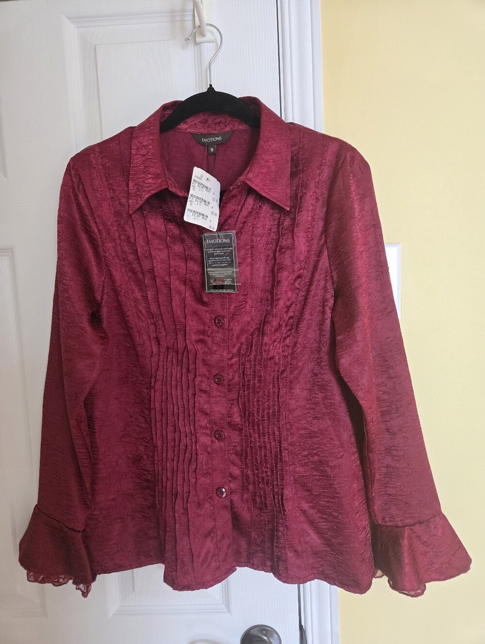 🤩EMOTIONS Burgundy Button-down Blouse With Flare Cuffs For Women